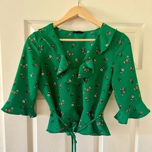 Topshop floral ruffle neck peplum blouse w/ bell sleeves & cropped bottom